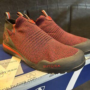 BUTORA HEXA Slip-on Approach / camp / casual MENS 11.5